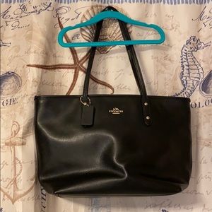 Elegant Coach bag in great condition.